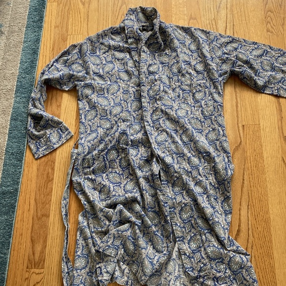 Vintage Paisley Robe - Picture 4 of 5